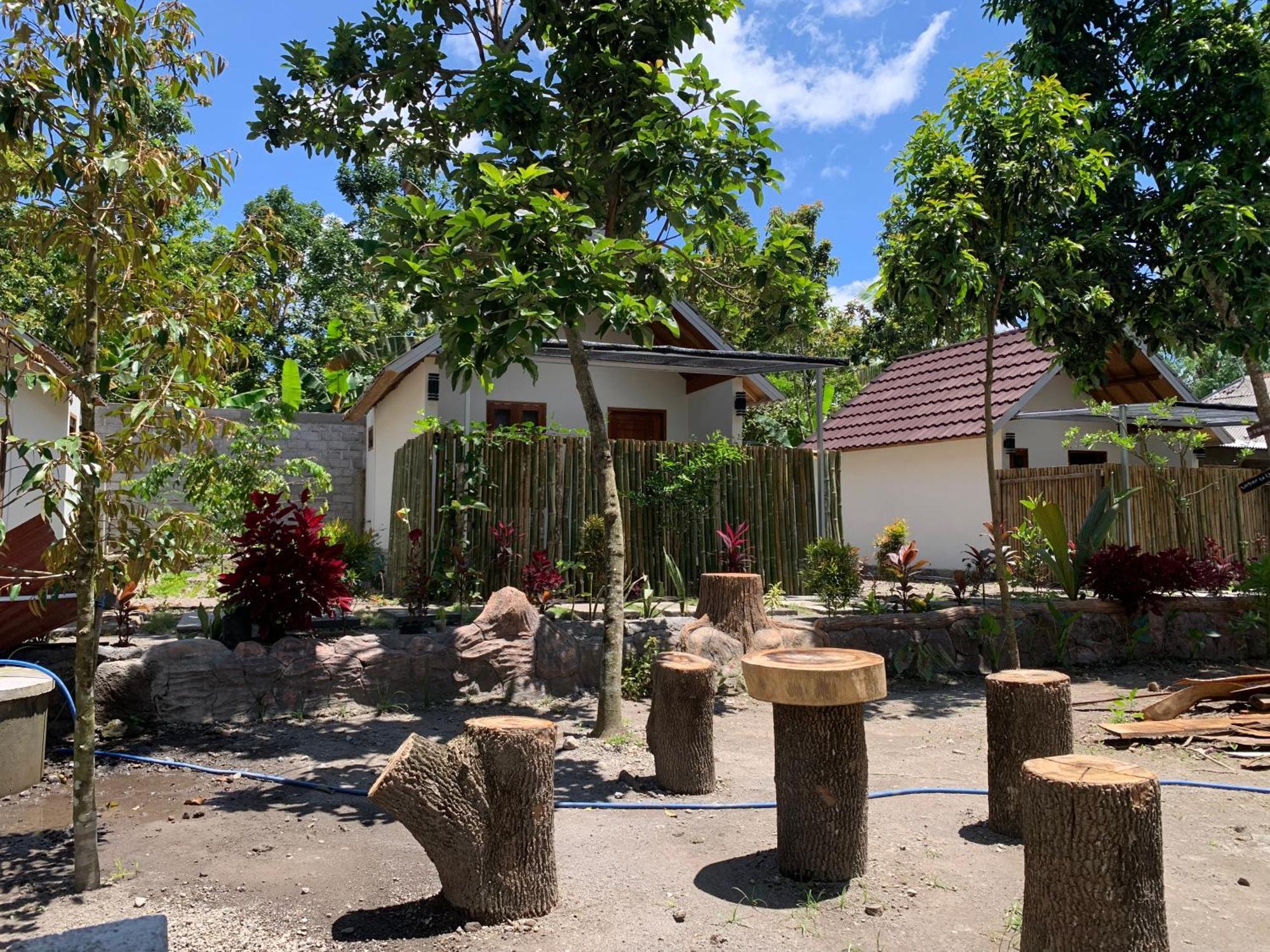 Avocado Homestay Tetebatu Exterior photo