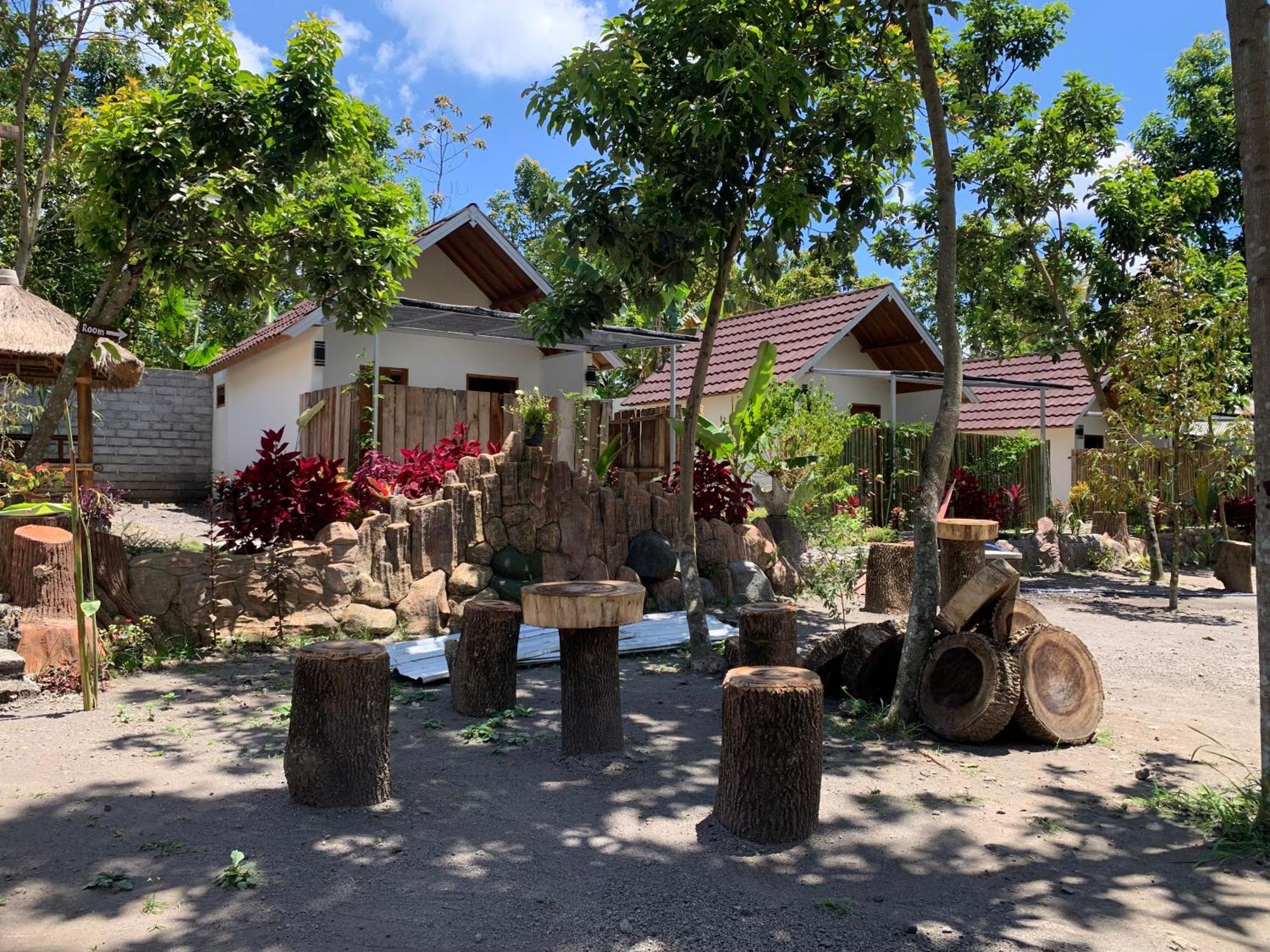 Avocado Homestay Tetebatu Exterior photo